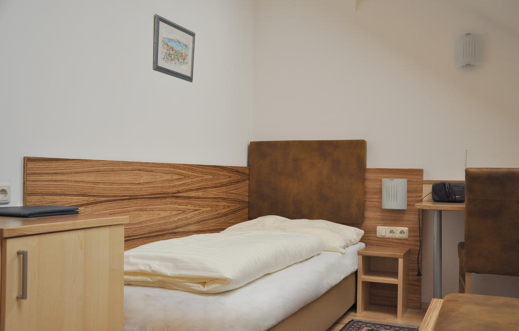 Hotel Almtalerhof Traun Quarto foto